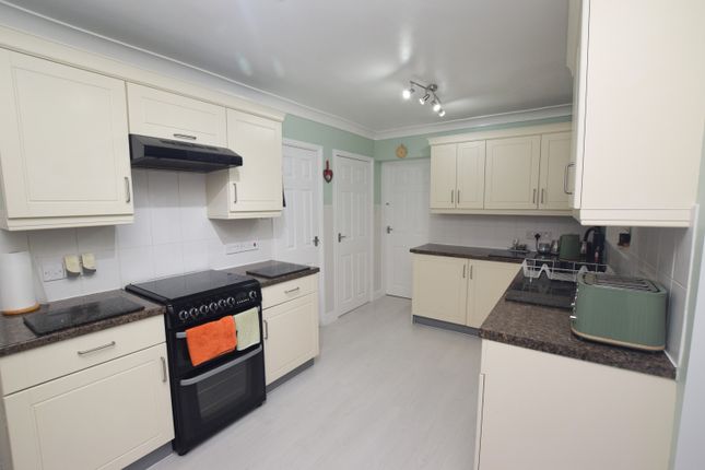 49, Viewlands Drive, Telford photo 3