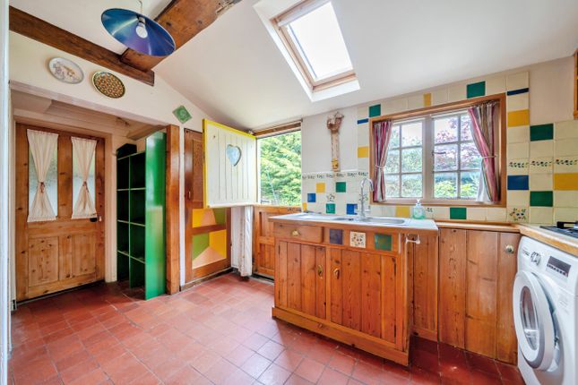 Catchpenny Cottage, 3, The Avenue, Keston photo 4
