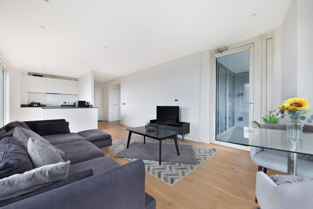Flat 73 Everly Close, 52, Capitol Way, London photo 4