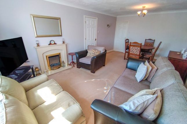19, Laurel Drive, Stoke-on-Trent photo 4