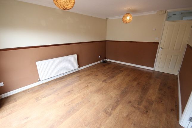 45, The Banks, WELLINGBOROUGH photo 2