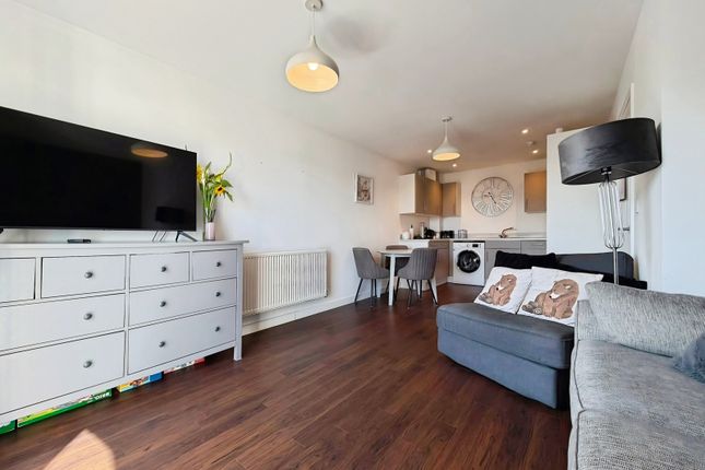20, Falcon Way, Berkshire photo 2