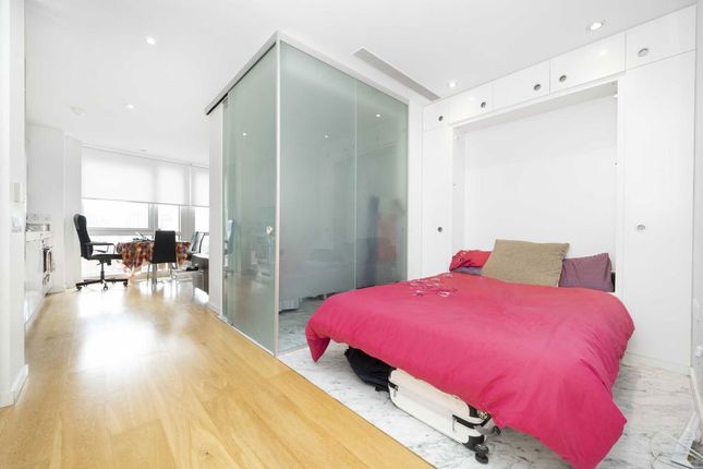 Flat 907, Ontario Tower, 4, Fairmont Avenue, London photo 4