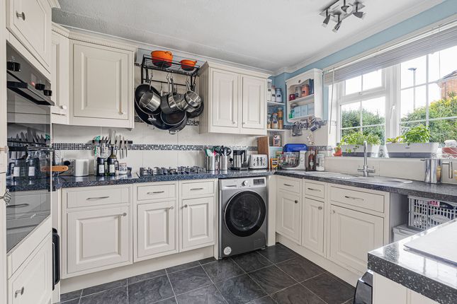 17, Harts Close, Kidlington photo 2