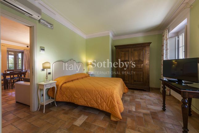 Country house for sale in Via San Piero, Montecarlo, Toscana
