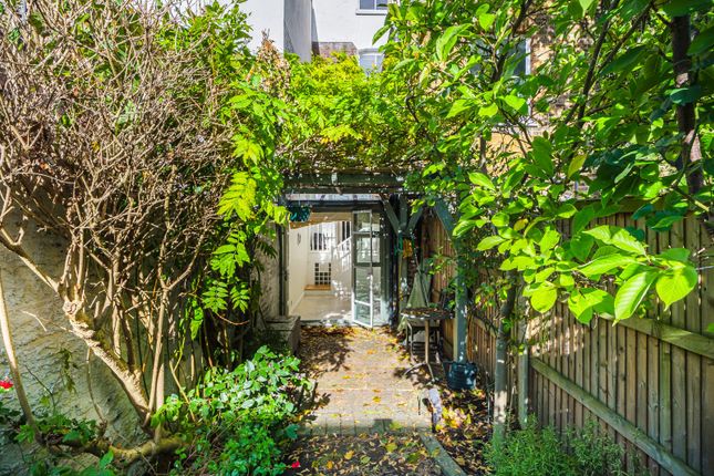 Maisonette for sale in Cloudesley Square, Barnsbury