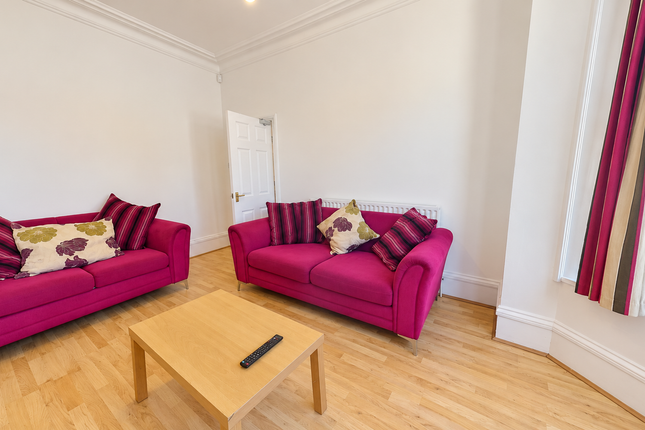 5 Norwood Road, Leeds photo 2