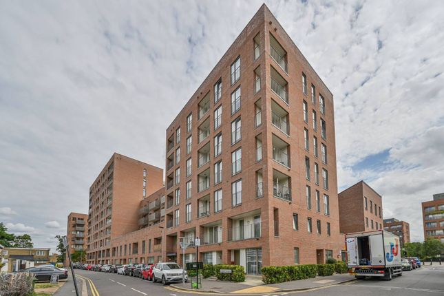 Thumbnail Flat for sale in Edwin Street, Canning Town, London
