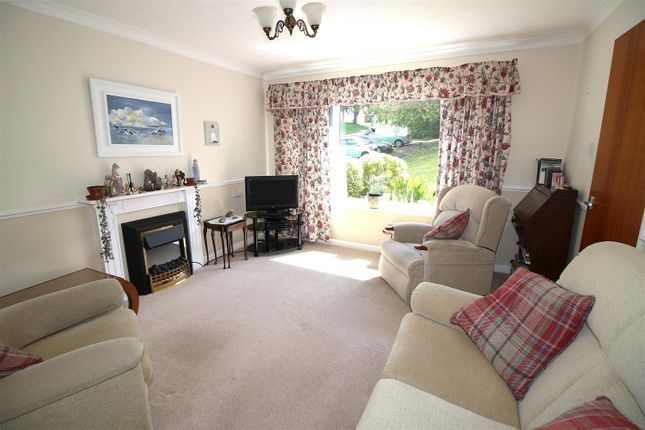 20, Willow Green, Saltash photo 2