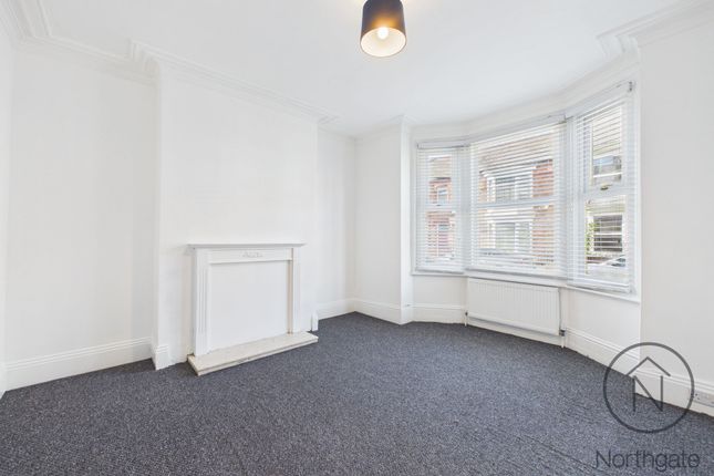 103 Clifton Road, Darlington photo 2