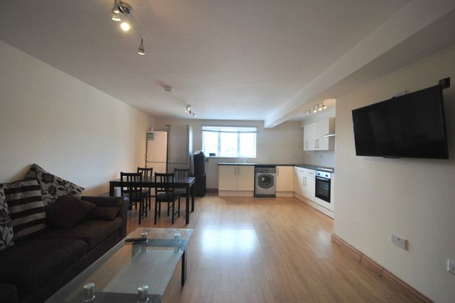 Woodville Road, Cardiff photo 5