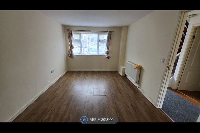 Mitcham Place, Bradwell Common, Milton Keynes photo 3