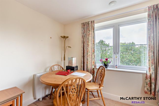 47 Goodes Court, Baldock Road, Royston photo 4
