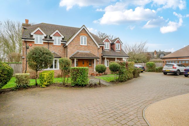 4, Richings Place, Iver photo 2