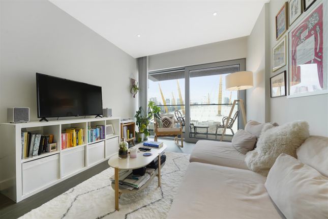 Flat 1202, 10, Cutter Lane, London photo 2