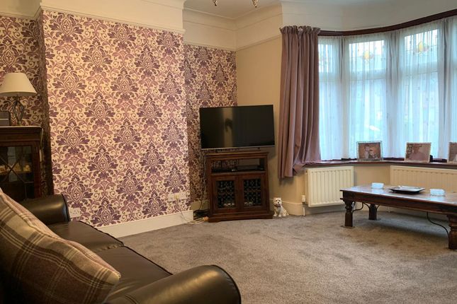 Homes For Sale In Willow Street Romford Rm7 Buy Property
