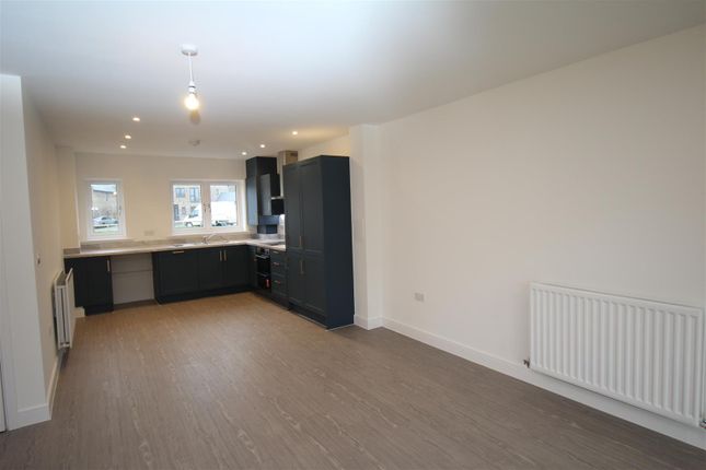 48, Whyman Close, Deal photo 5