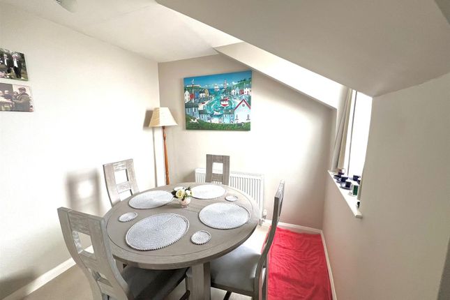Flat 4 Promenade View, Marine Drive, Hornsea photo 4