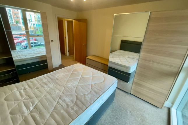 3 2 Langley Walk, Park Central, Birmingham photo 4