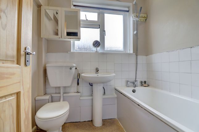 Maisonette for sale in Larkfield Close, High Wycombe
