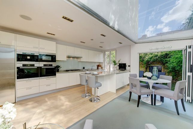 15M, Kent Terrace, Regent's Park, London photo 2