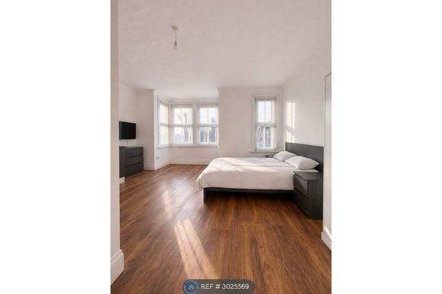 Clifton Road, Rugby photo 3