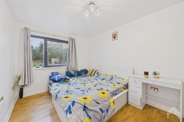 76454, Peterborough Road, Harrow photo 4