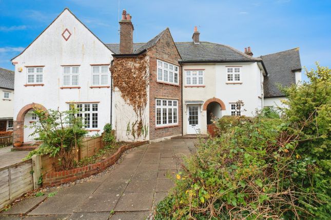 3-bed house on 16, Greenhill, Sutton, £400,000