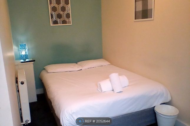 Room to rent in Townhead, Irvine