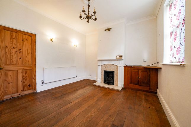 5 Main Street, Leicester photo 2