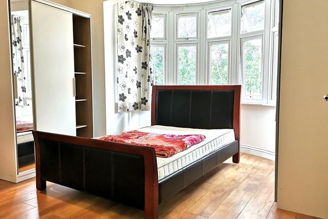103, Dollis Road, London photo 4