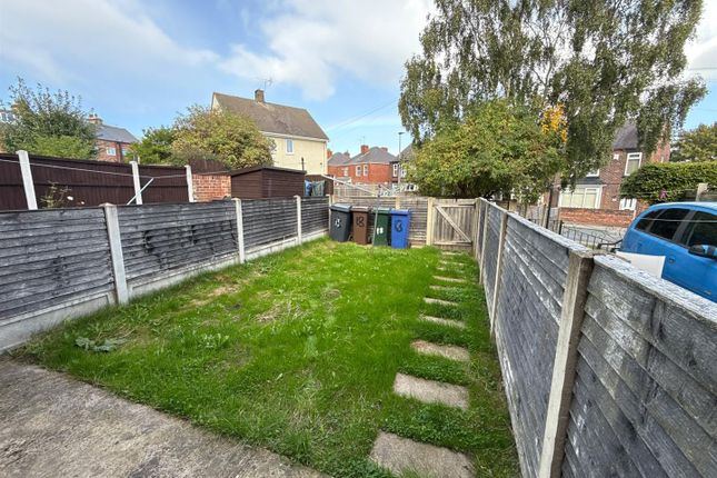 2-bed house on 18, Winter Terrace, Barnsley, £795/mo
