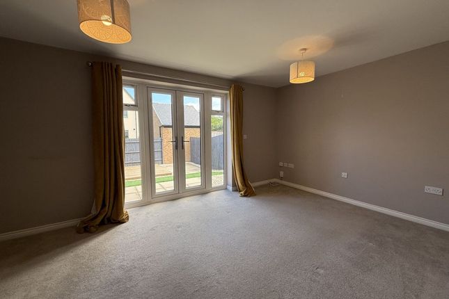 6, Hendy Avenue, Telford photo 3