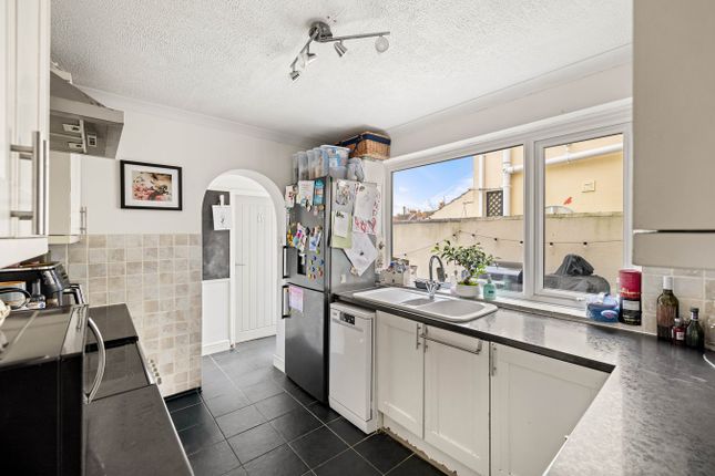 10, Alma Road, Folkestone photo 4