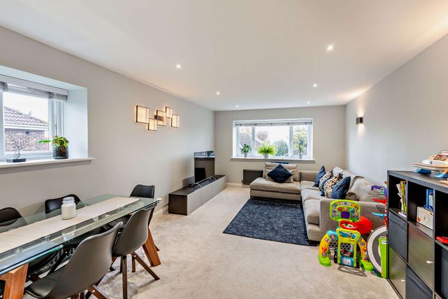 Thumbnail Flat for sale in Waverley Road, Enfield