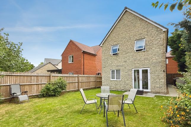 16, Roman Place, Westbury photo 2