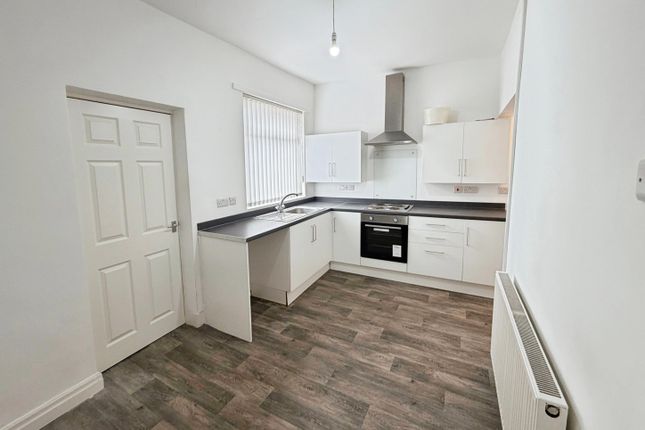 194, Bolton Road, Ashton-In-Makerfield photo 4