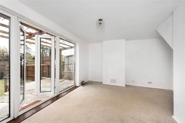 4, Pine Grove, Kent photo 3