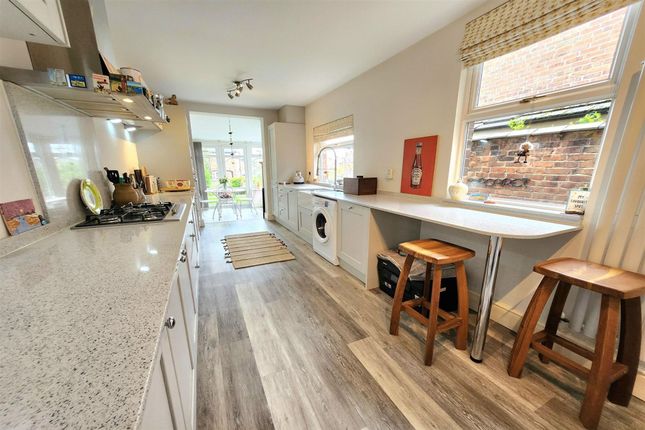 15 Victoria Road, Warrington photo 4