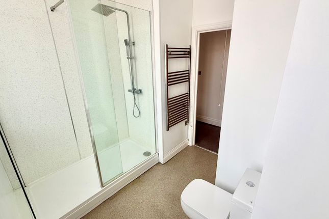 63, Sheffield photo 4