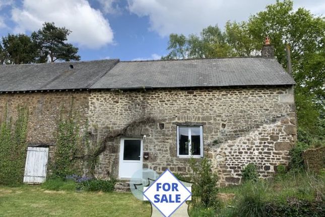 Thumbnail Cottage for sale in Ambrieres-Les-Vallees, Pays-De-La-Loire, 53300, France