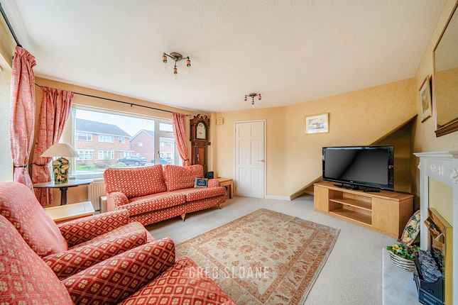 9 Kestrel Drive, Shrewsbury photo 3