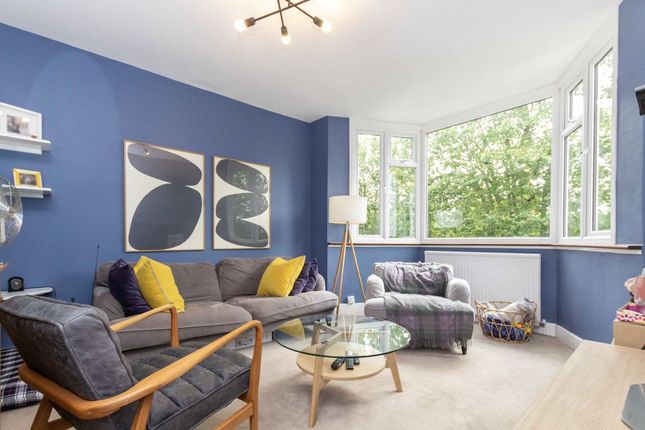 12A, Strathearn Road, London photo 2
