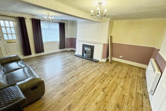 34 Wisbech Road, Outwell, Wisbech photo 3