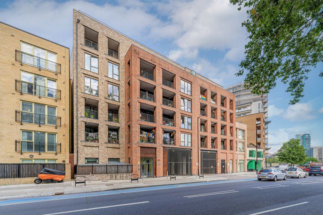 Flat for sale in Bow Road, London