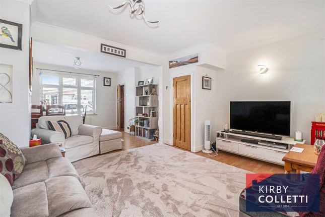 50, River Avenue, Hoddesdon photo 4