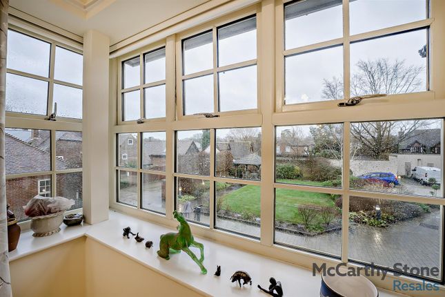 15 Wykeham Court, Winchester Road, Fareham photo 3