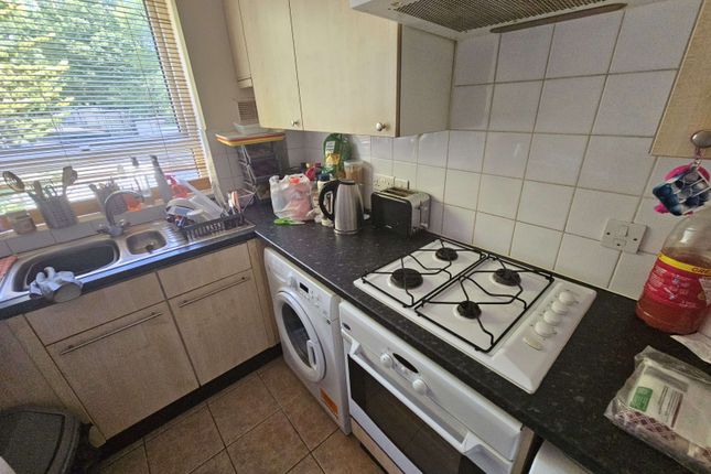 10 Richmond Court, Luton photo 3