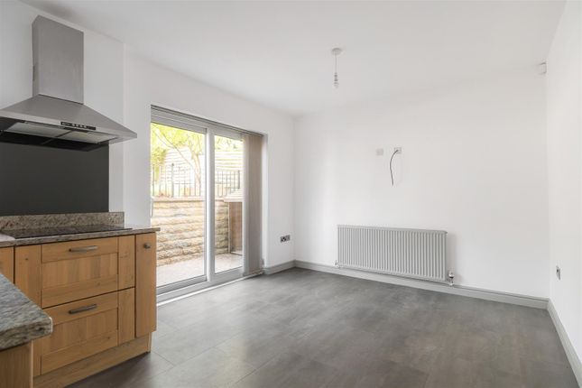 1, Roscoe View, Stannington photo 4