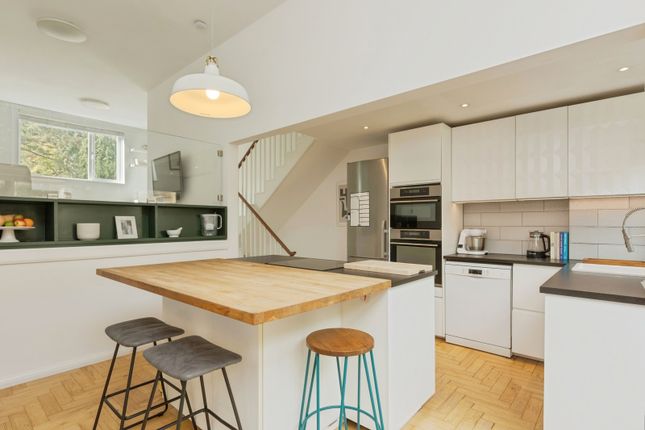 14, Ashdown Close, Kent photo 4